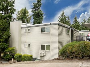 3848 Lake Washington Blvd SE #6B, Bellevue, WA