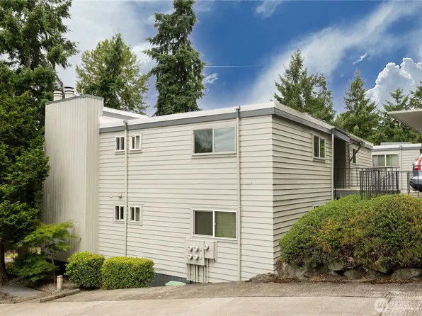 3848 Lake Washington Boulevard SE #6B, Bellevue, WA 98006
