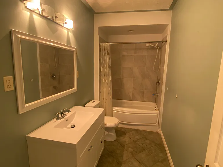 104 Queen St N #MAIN FLOOR — Photo 9