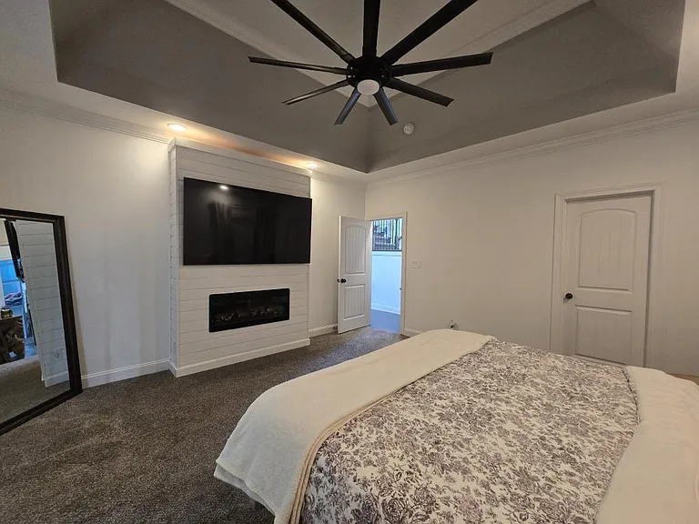 425 Veronica Ct — Photo 16