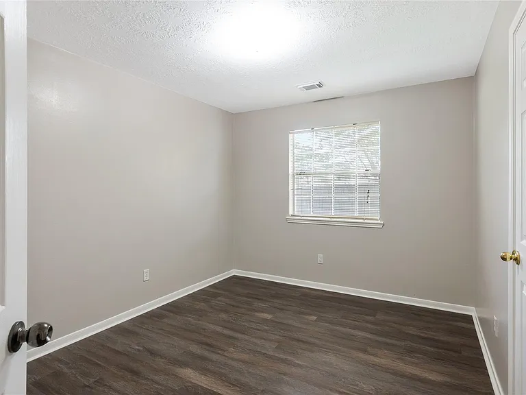 6842 Moss Boulder Dr — Photo 22