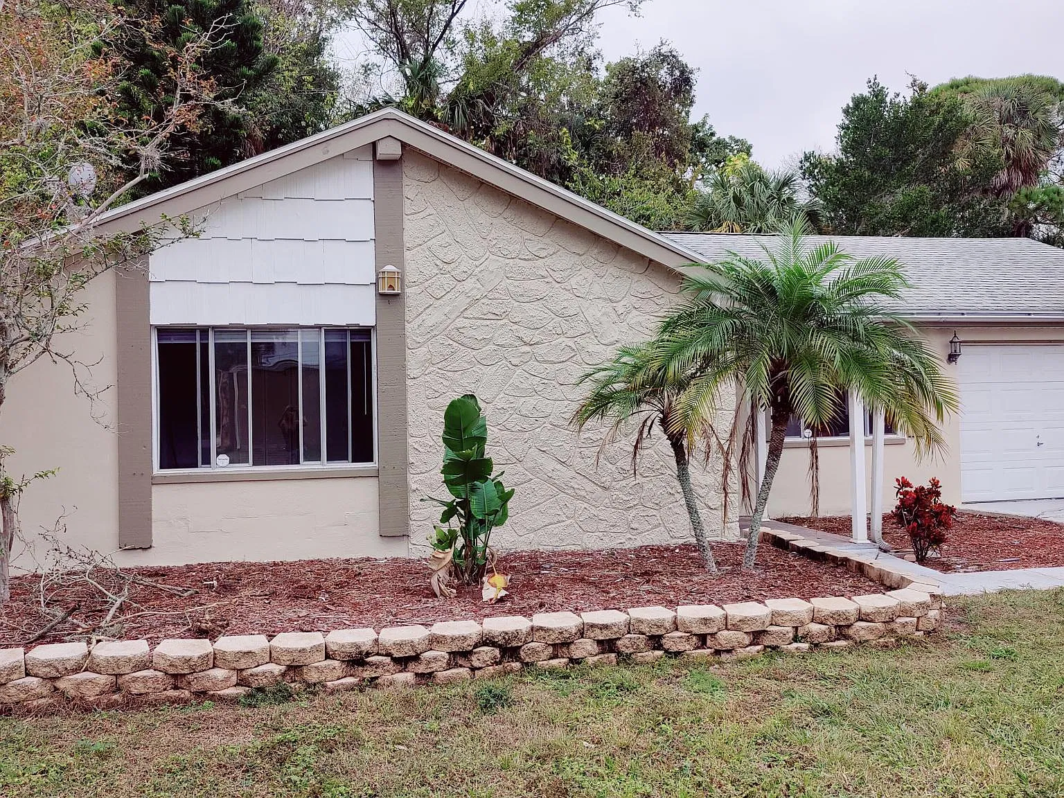 2 bed, 1355 sqft, $1,650 — Photo 2