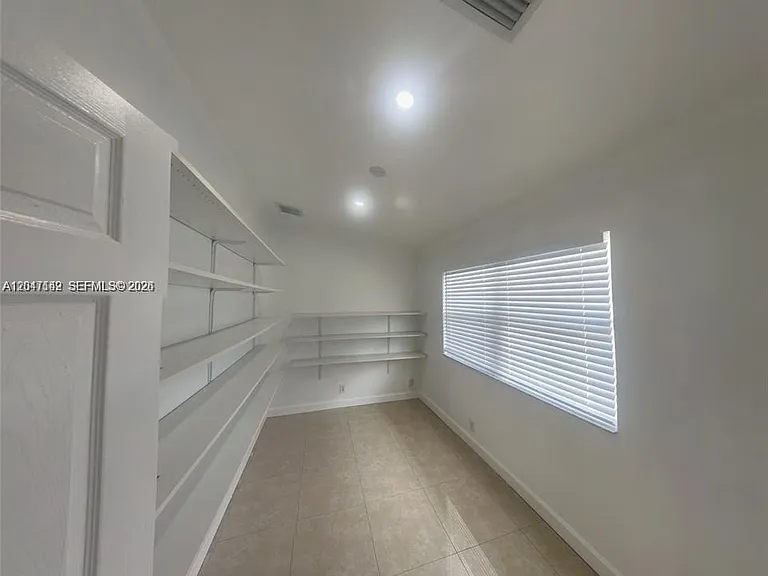 2701 NW 105th Ter — Photo 18