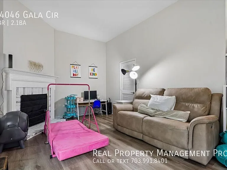44046 Gala Cir — Photo 11