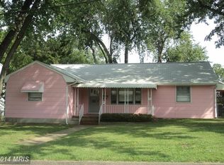 215 Carvel Rd, Pasadena, MD 21122