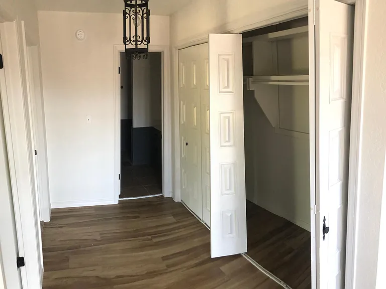 6126 S Lakewood Ave — Photo 26