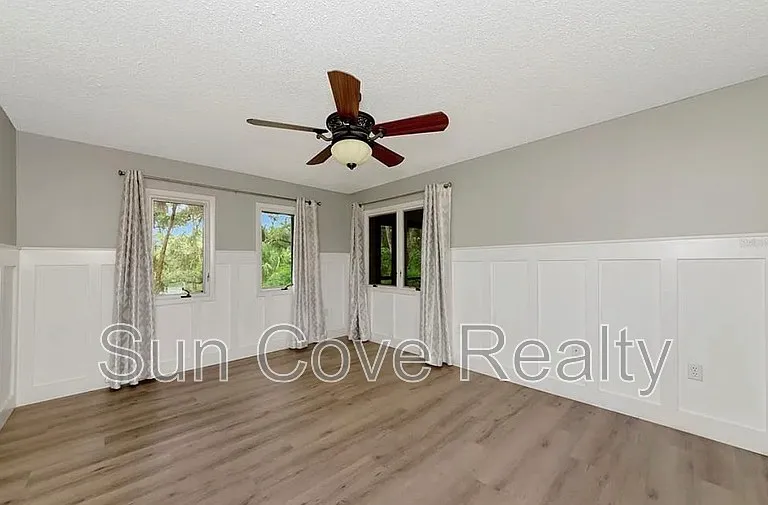 4518 Ascot Cir S — Photo 17