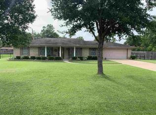 8413 Shakespeare Dr, Orange, TX 77632