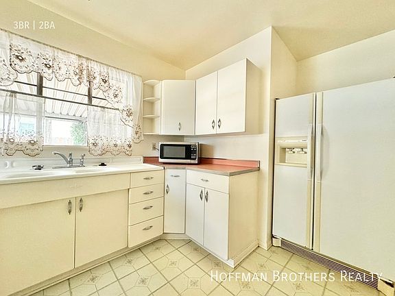 3rd image of 6709 Blucher Ave