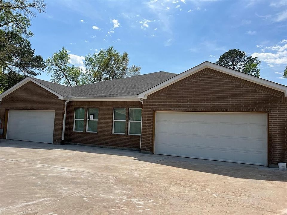 1st image of 6002 Shady Timbers Dr #A