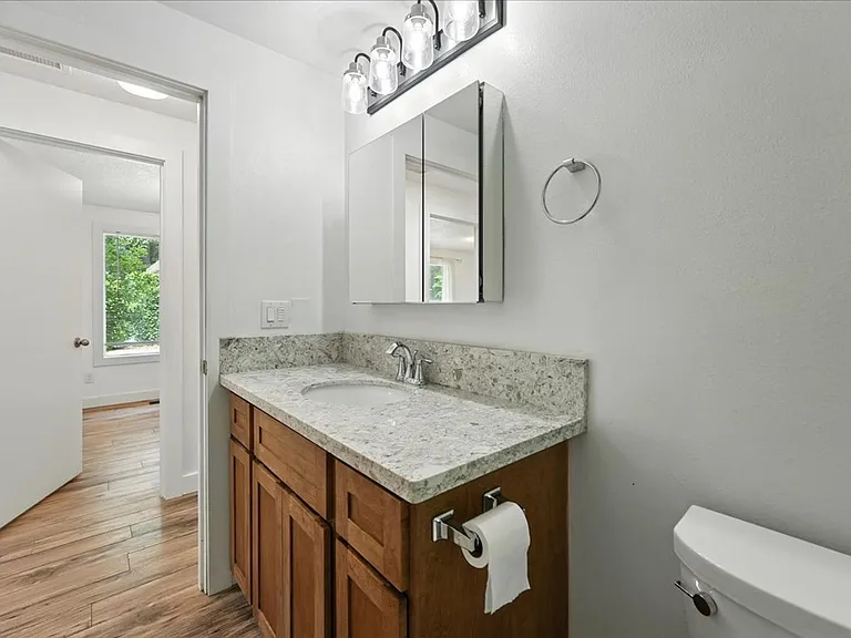 2448 Margery St — Photo 16