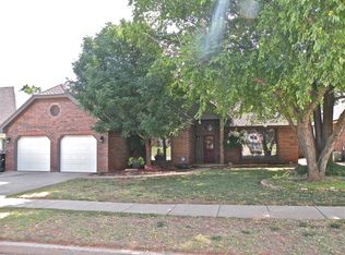 19616 Harness Ct, Edmond, OK 73012