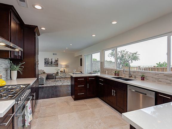 2nd image of 6604 Vickiview Dr
