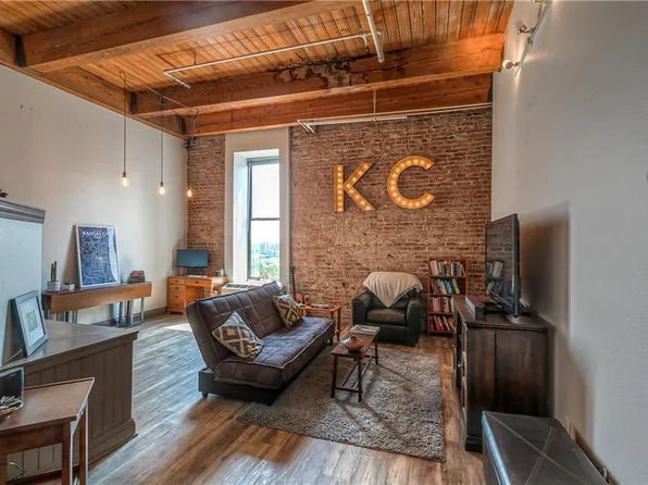 308 W 8th St APT 310, Kansas City, MO 64105