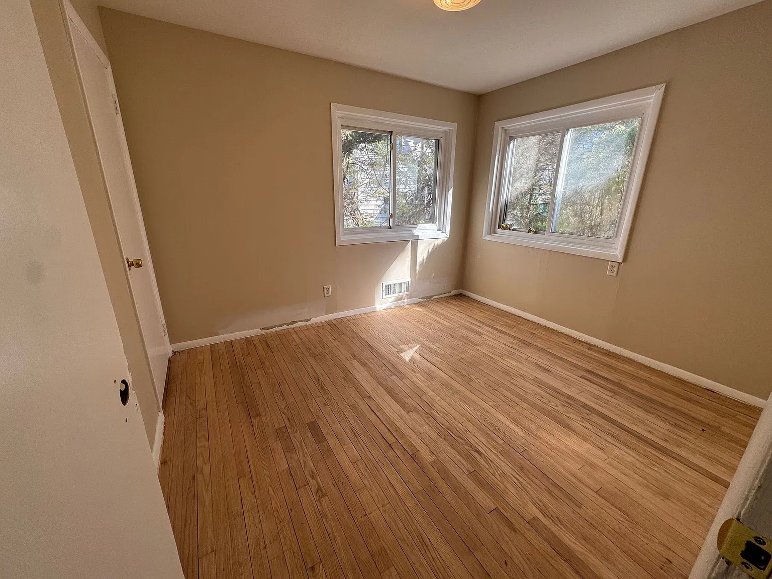 35 Myrtle Pl — Photo 3