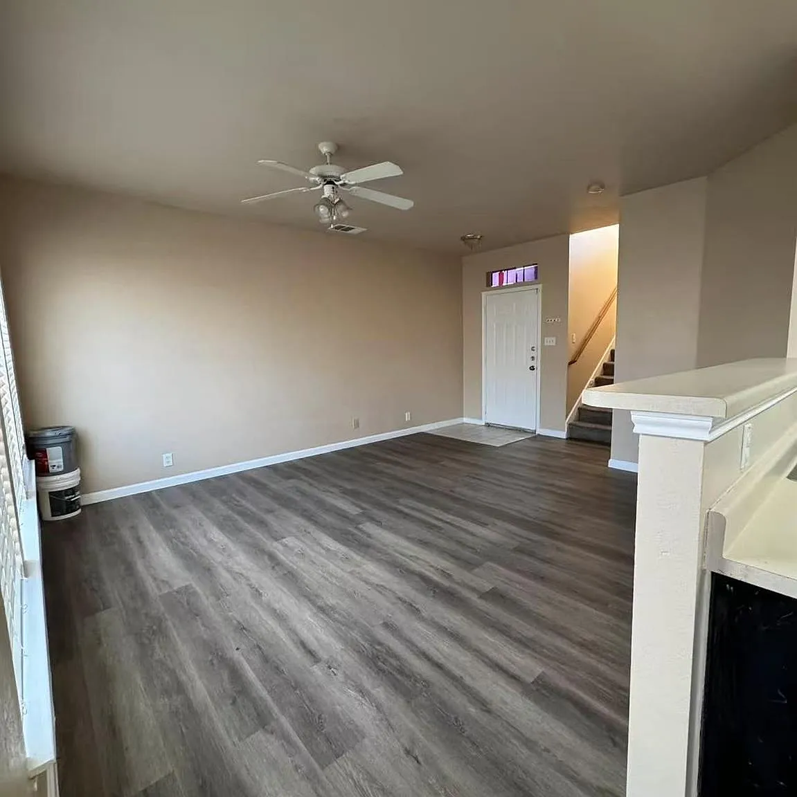 3 bed, 2.5 bath, 1319 sqft, $1,625 — Photo 3
