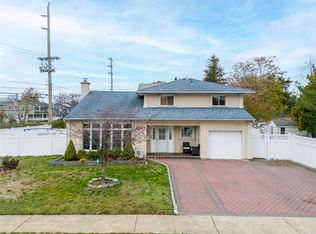 2431 Cliff Ln, North Bellmore, NY 11710