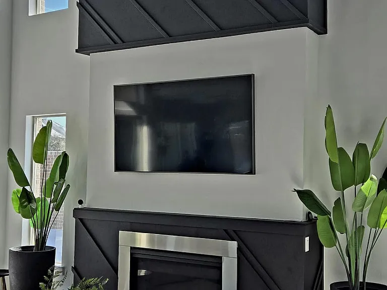5304 Statesman Ln — Photo 2