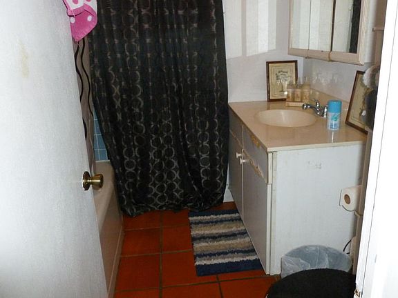5th image of 128 Tavern Dr