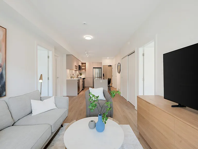 635 Chatham St — Photo 13