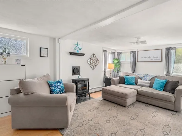 26 Wallis St #1, Beverly, MA 01915