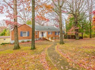 301 Arrow Dr, Signal Mountain, TN 37377