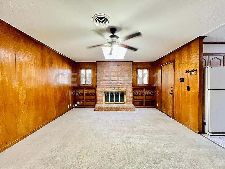 8715 Labron Ave — Photo 3