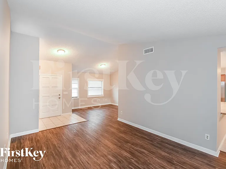 798 Gilda Dr — Photo 4