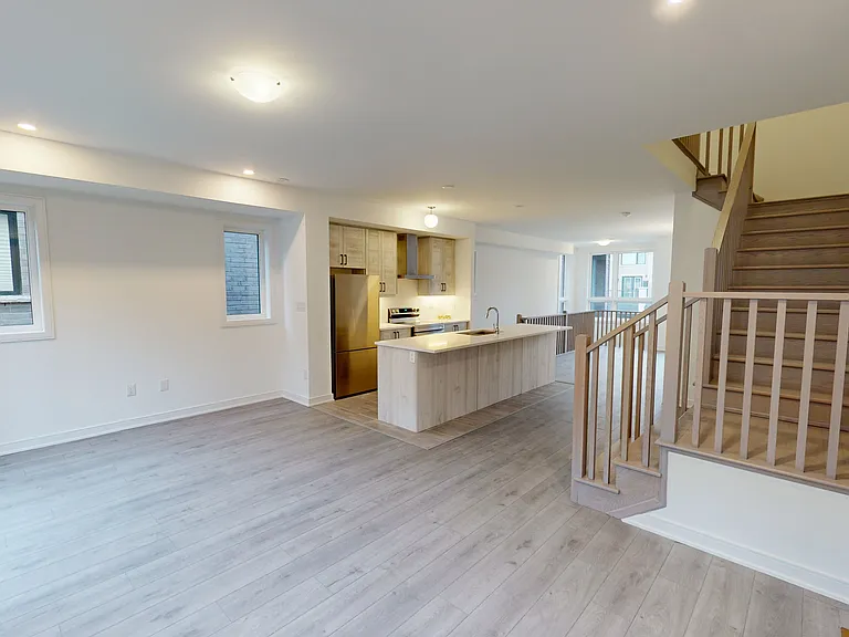 126 Blue Forest Cres — Photo 18
