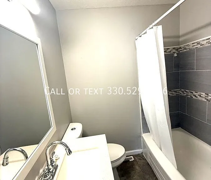 2868 Noble Rd #12 — Photo 8