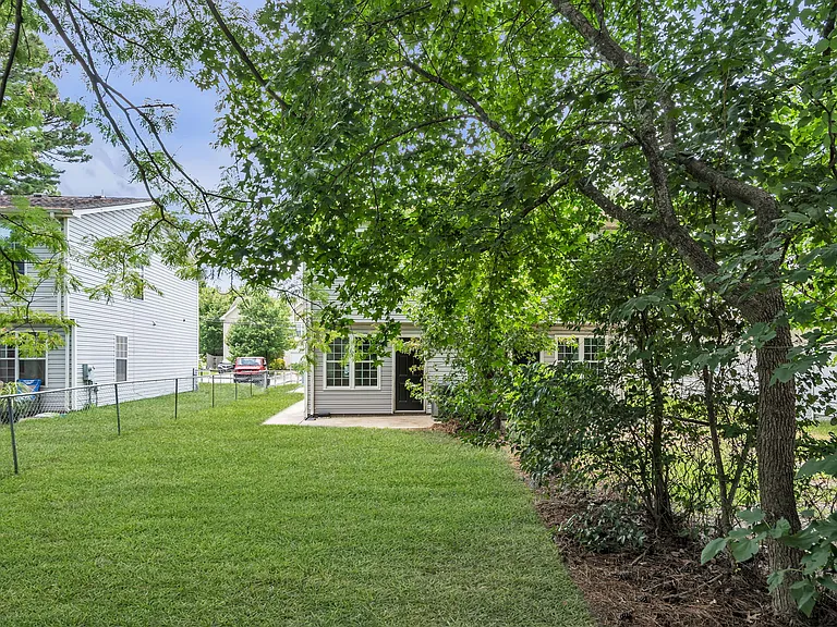 1108 Carver Ave — Photo 37