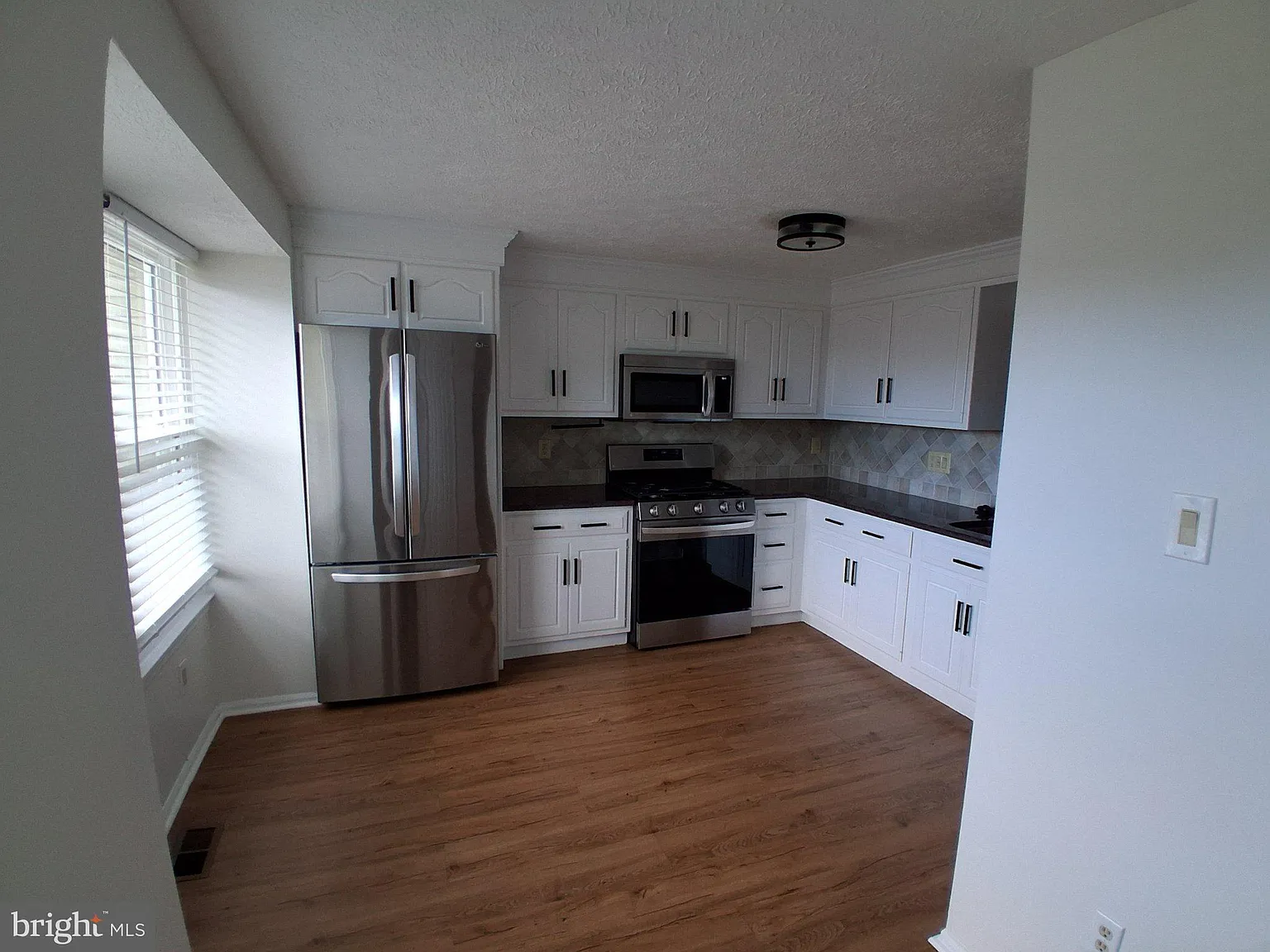 3 bed, 4.0 bath, 1792 sqft, $2,750 — Photo 2