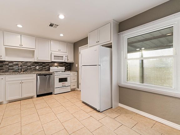 3rd image of 2316 NW 30th St