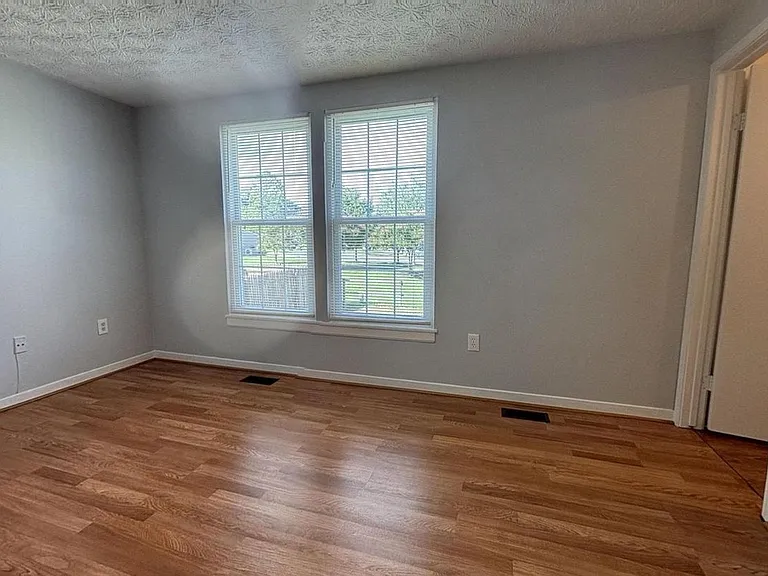 8106 Rhode Island Ave — Photo 23