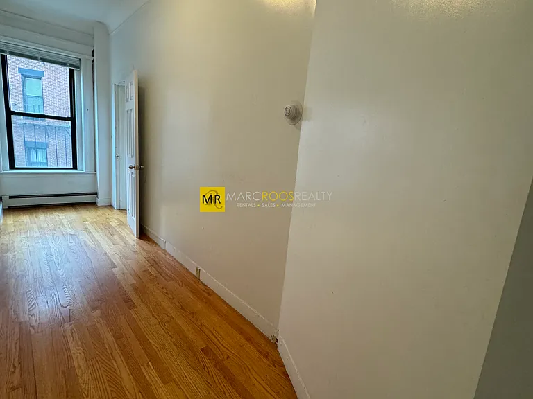 587 Beacon St #2B — Photo 8