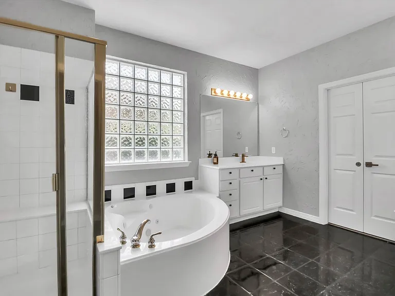3117 Kimble Dr — Photo 10