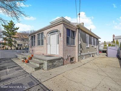 369 Cromwell Ave, Staten Island, NY, 10305