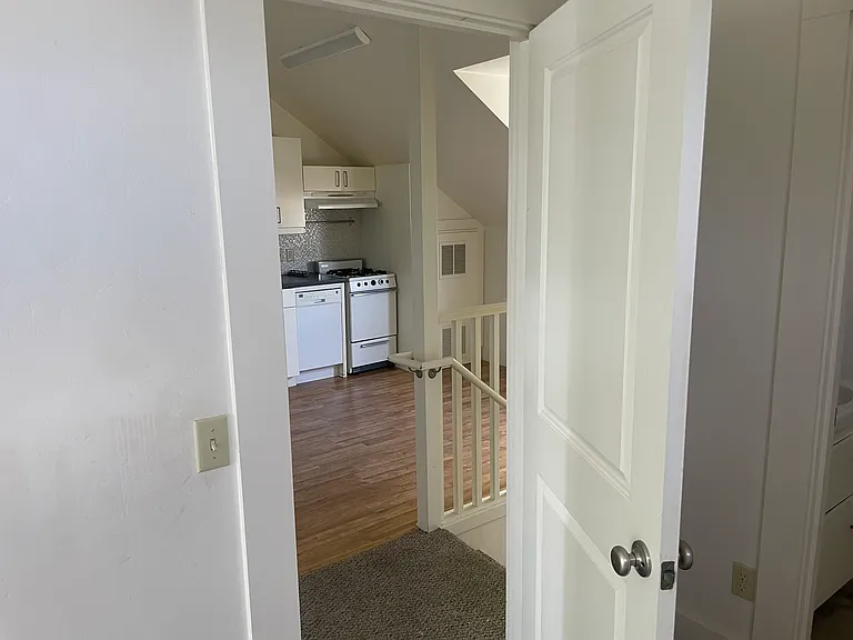 1168 10th St #5 — Photo 6