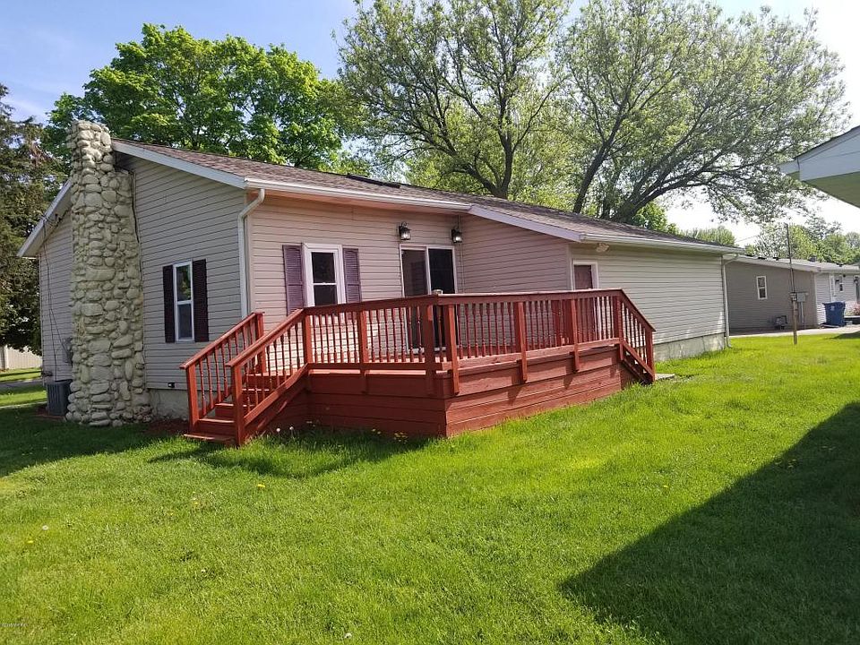 2nd image of 230 Cutter Ave