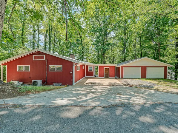 83 Maid Marian Ct, Bassett, VA 24055