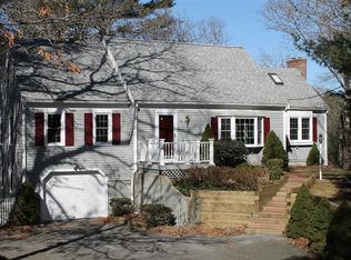 24 Pen Ln, Centerville, MA 02632