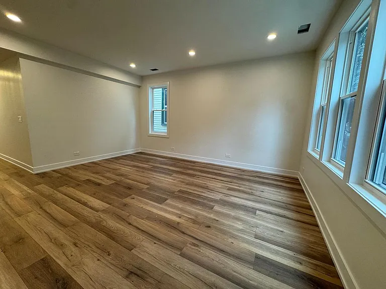 2522 W Charleston St #2 — Photo 2