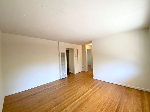 2328 7th St APT E