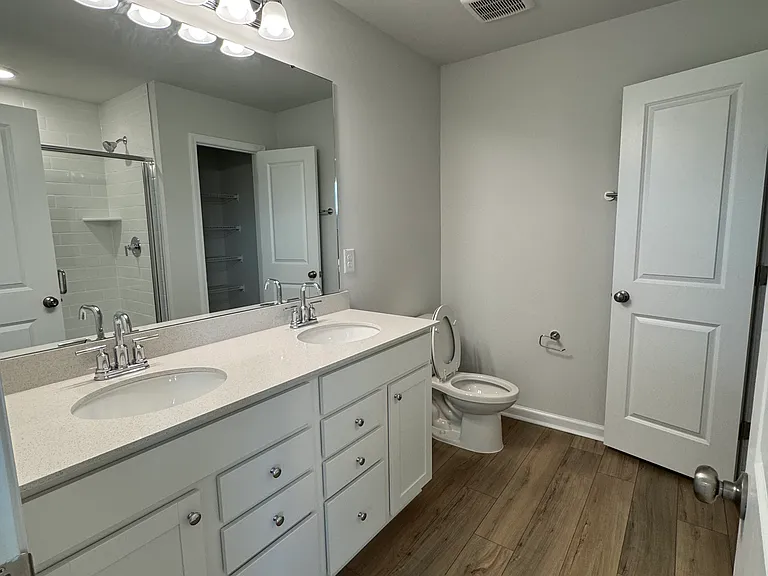 721 Branthurst Dr — Photo 11