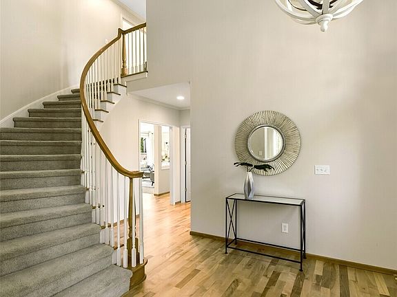3rd image of 15825 277th Avenue NE