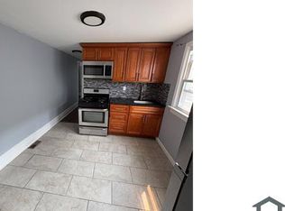 352 S 10th Ave, Mount Vernon, NY 10550