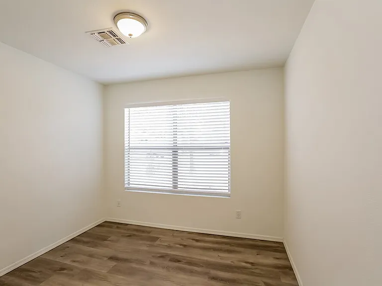5725 E Flower Cir — Photo 15
