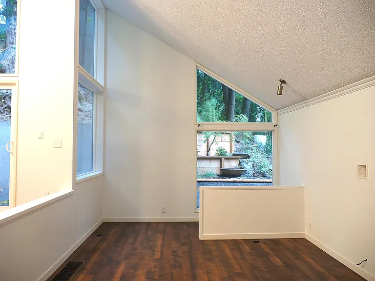 702 SW Cheltenham St — Photo 20