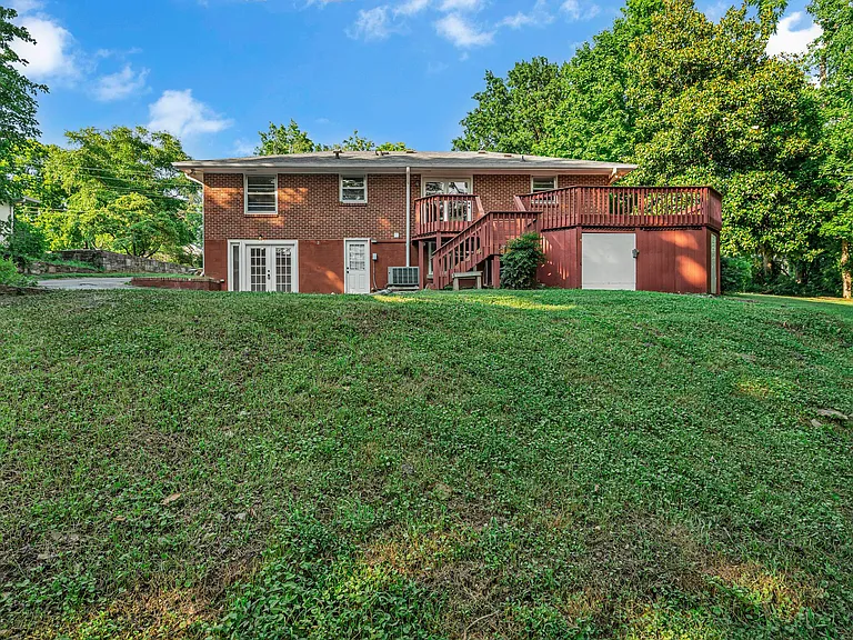 4917 Salem Dr — Photo 36