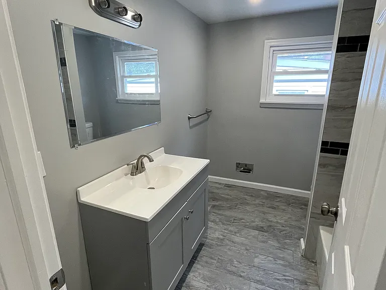 215 Church St #1A — Photo 10